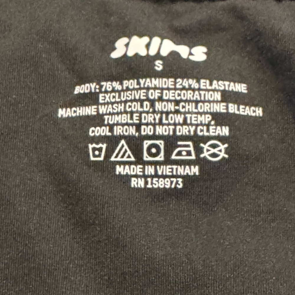 SKIMS FITS EVERYBODY CAMI BODYSUIT - Picture 14 of 16